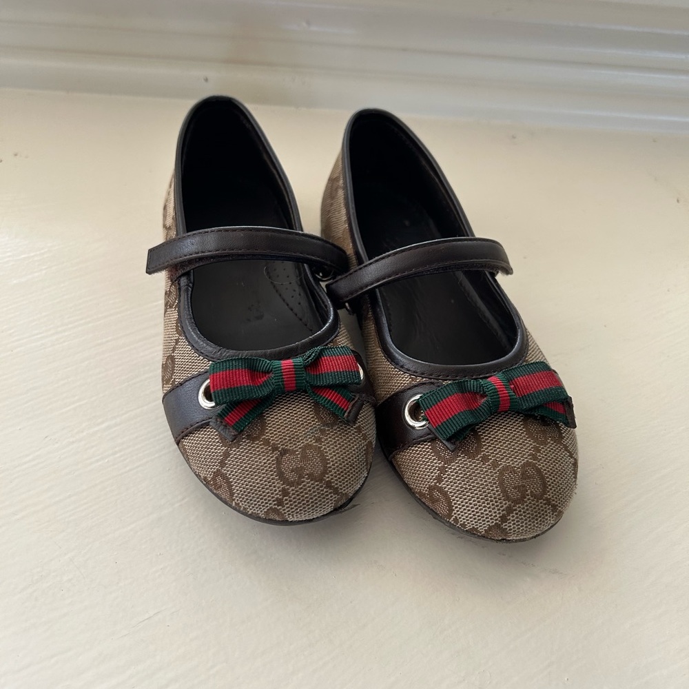 Gucci girls shoes